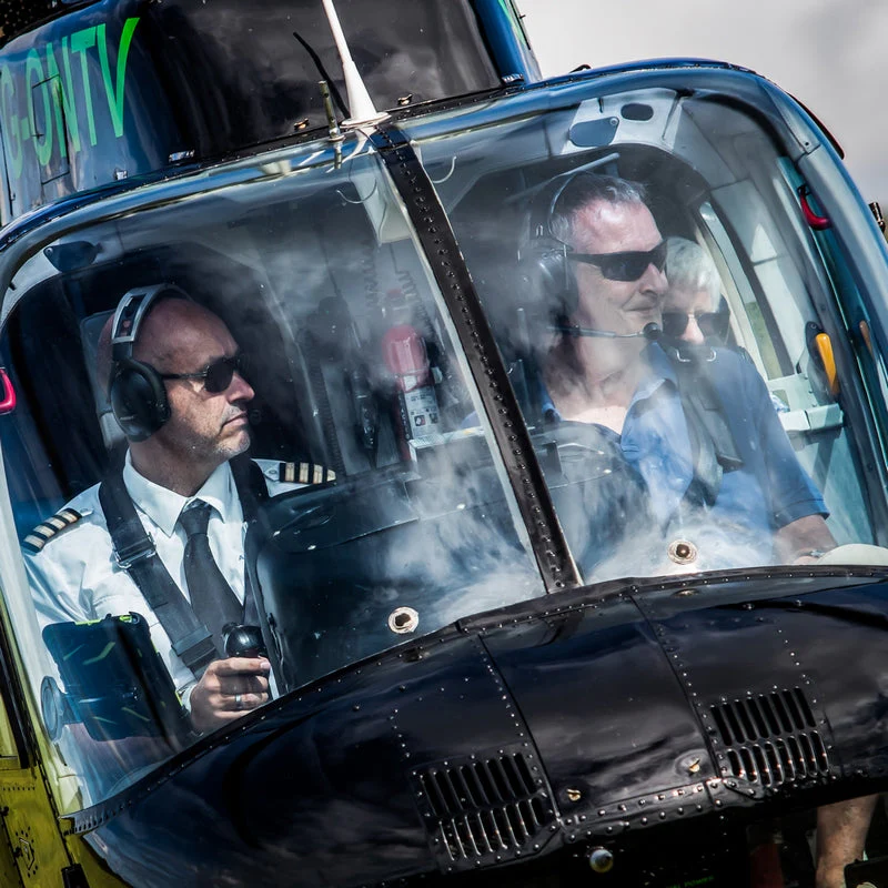 Deluxe Helicopter Flight  - Gift Experience - Image 5
